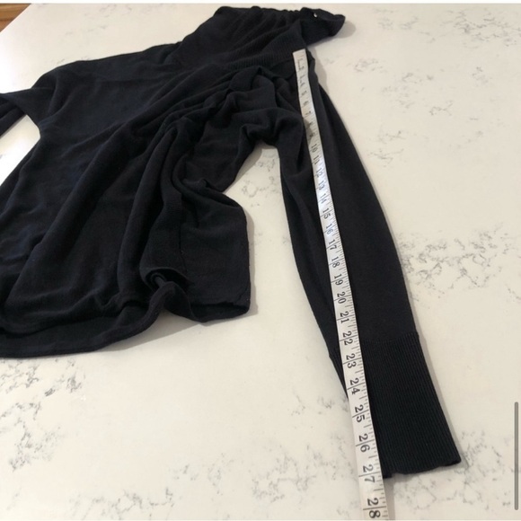 jm collection cut in front sweater black size:M - Picture 12 of 16